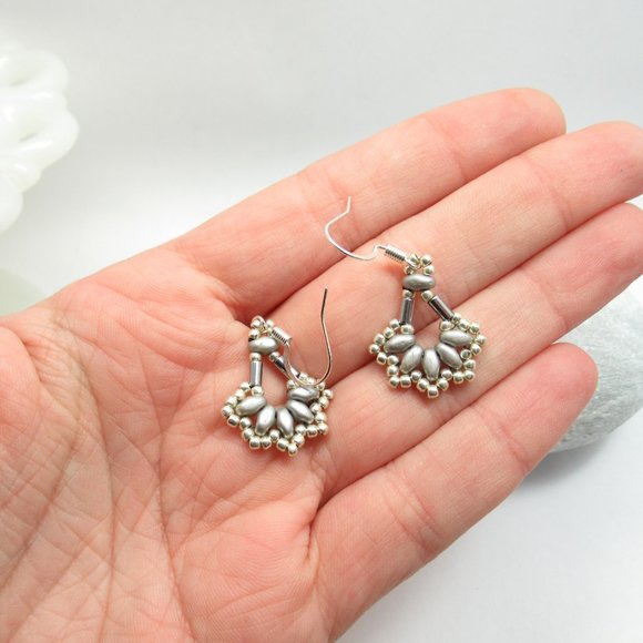 Hand stitched fan earrings - Picture 6 of 6